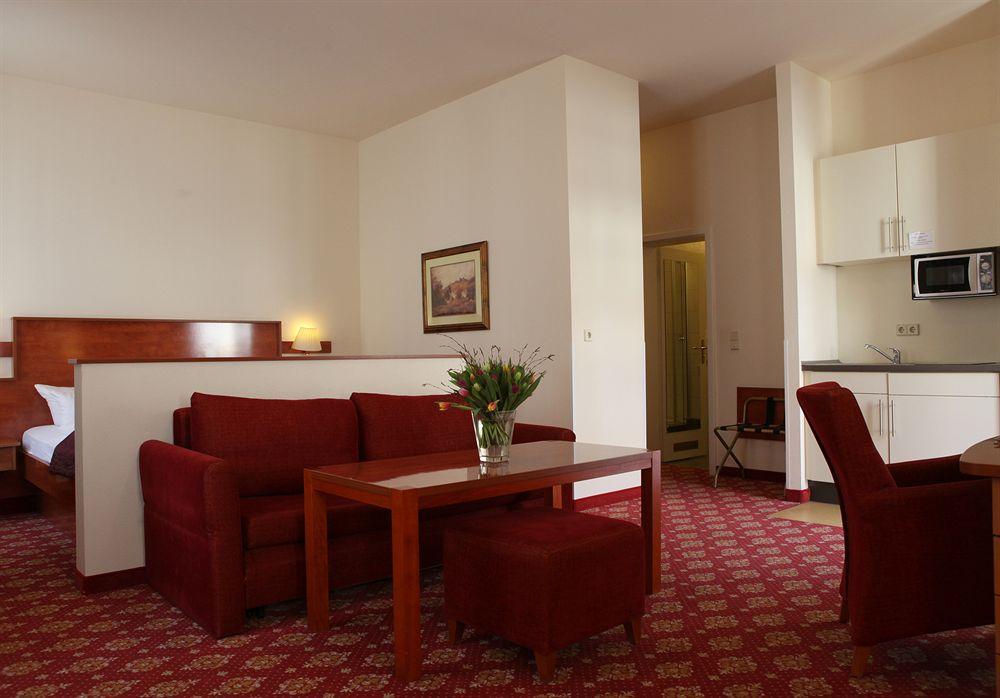 ซาเรนโฮฟ เบอร์ลิน เปรนสเลอเออร์ แบร์ก Hotel ภายนอก รูปภาพ