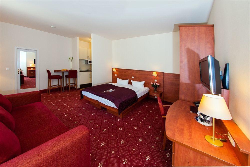 ซาเรนโฮฟ เบอร์ลิน เปรนสเลอเออร์ แบร์ก Hotel ภายนอก รูปภาพ