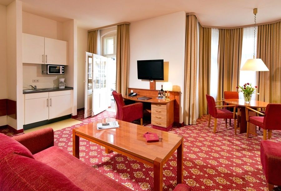 ซาเรนโฮฟ เบอร์ลิน เปรนสเลอเออร์ แบร์ก Hotel ภายนอก รูปภาพ