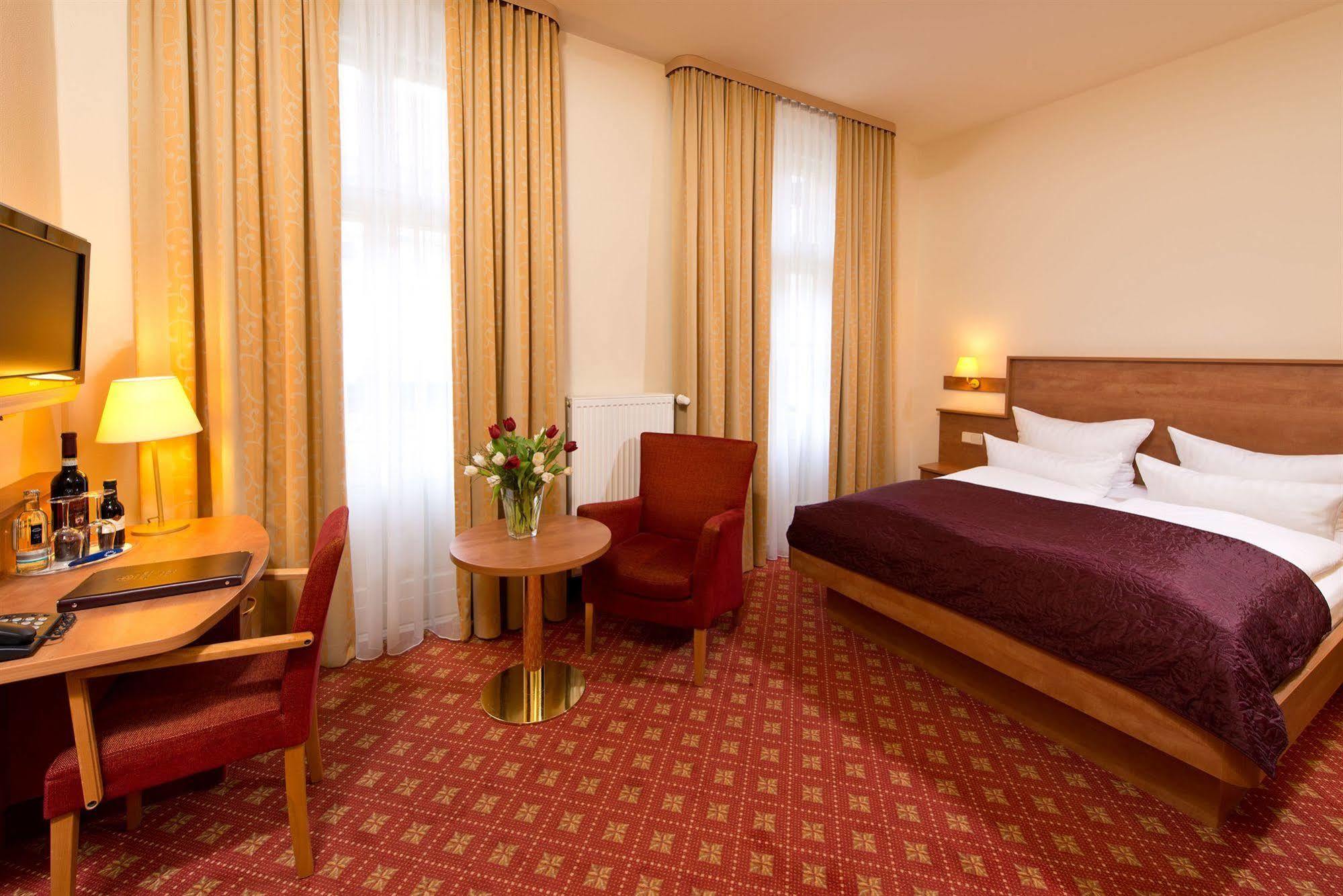 ซาเรนโฮฟ เบอร์ลิน เปรนสเลอเออร์ แบร์ก Hotel ภายนอก รูปภาพ