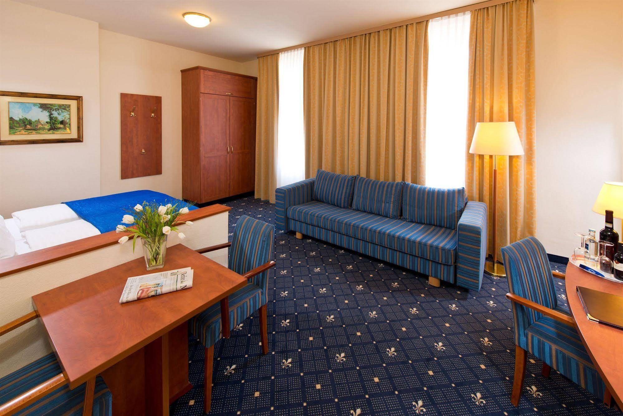 ซาเรนโฮฟ เบอร์ลิน เปรนสเลอเออร์ แบร์ก Hotel ภายนอก รูปภาพ