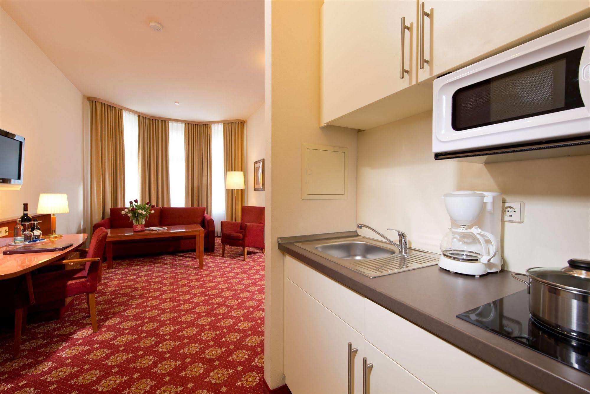 ซาเรนโฮฟ เบอร์ลิน เปรนสเลอเออร์ แบร์ก Hotel ภายนอก รูปภาพ