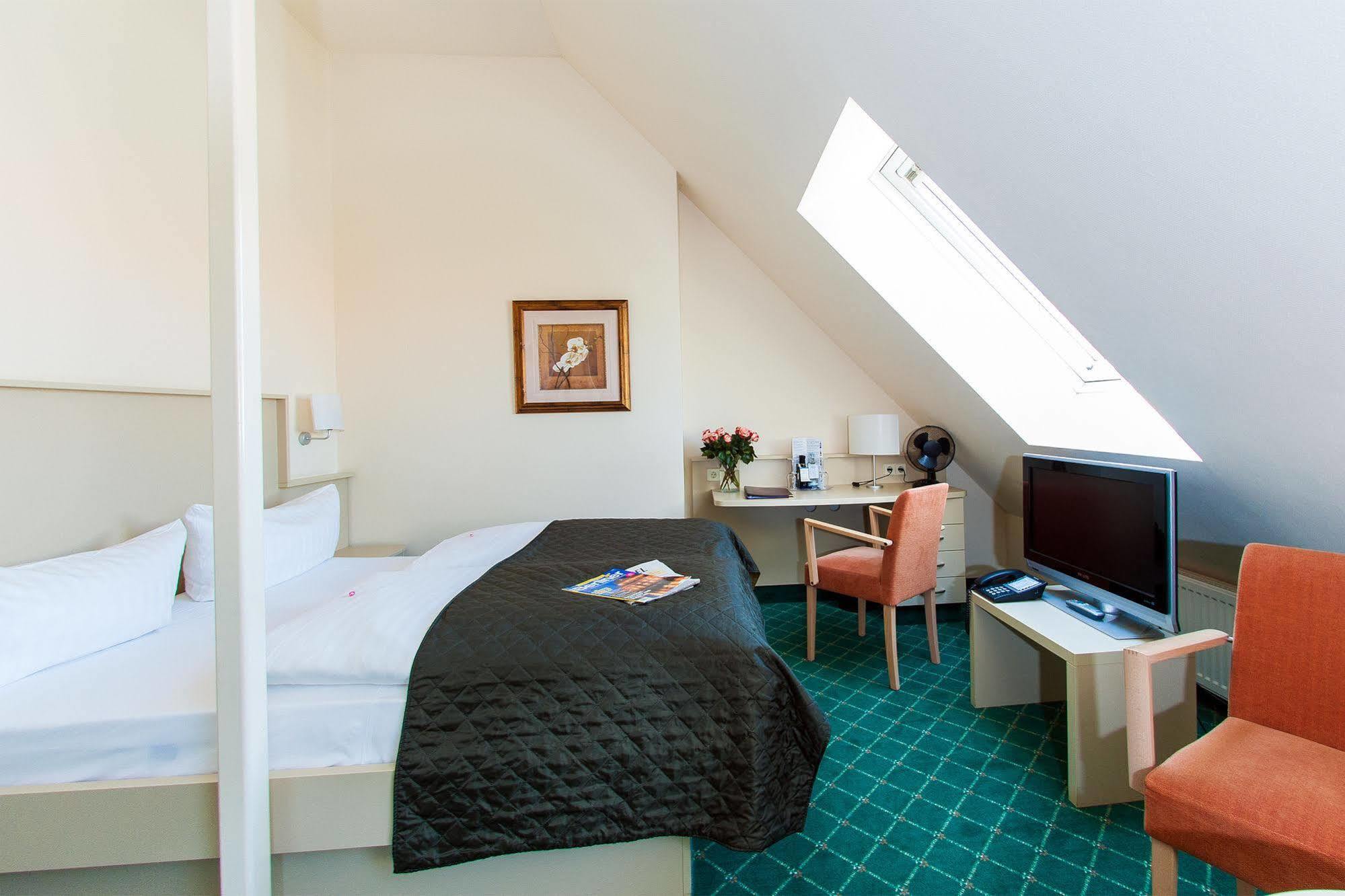ซาเรนโฮฟ เบอร์ลิน เปรนสเลอเออร์ แบร์ก Hotel ภายนอก รูปภาพ